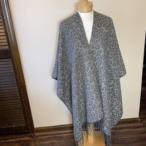 Woolrich Leopard Print Shawl One Size Wrap Sweater Poncho Fringe Gray Long Knit